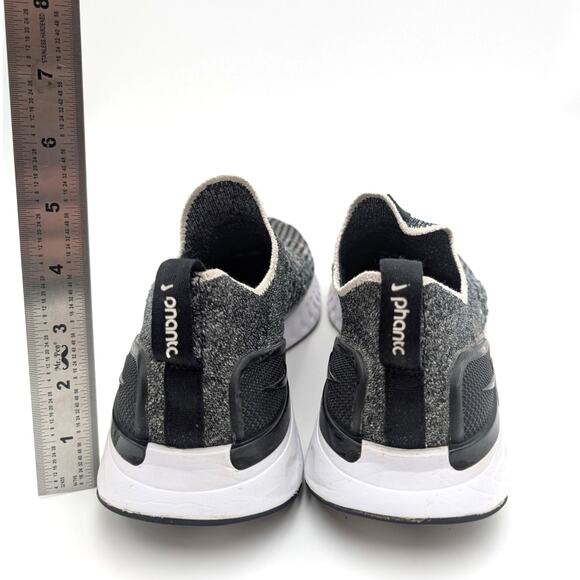 Nike Phantom Run 2 Women's Road Running Shoes Black/White Size US8.5 EU40 - Picture 3 of 9